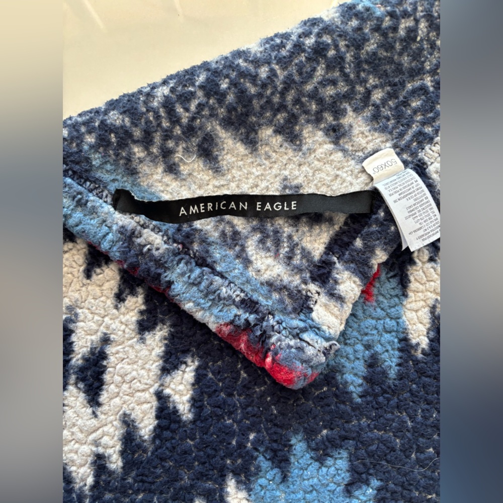 American Eagle Outfitters Navy, White & Red Patterned Throw - Picture 9 of 14